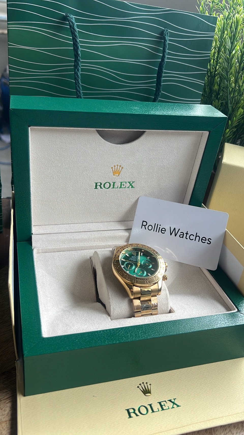 Rolex Oyster Perpetual Daytona Quartz - Image 3