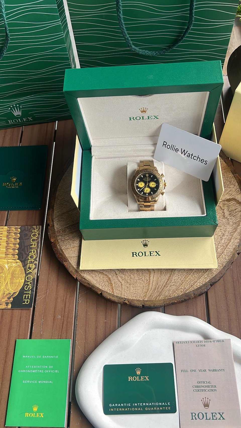 Rolex Oyster Perpetual Daytona Quartz - Image 3