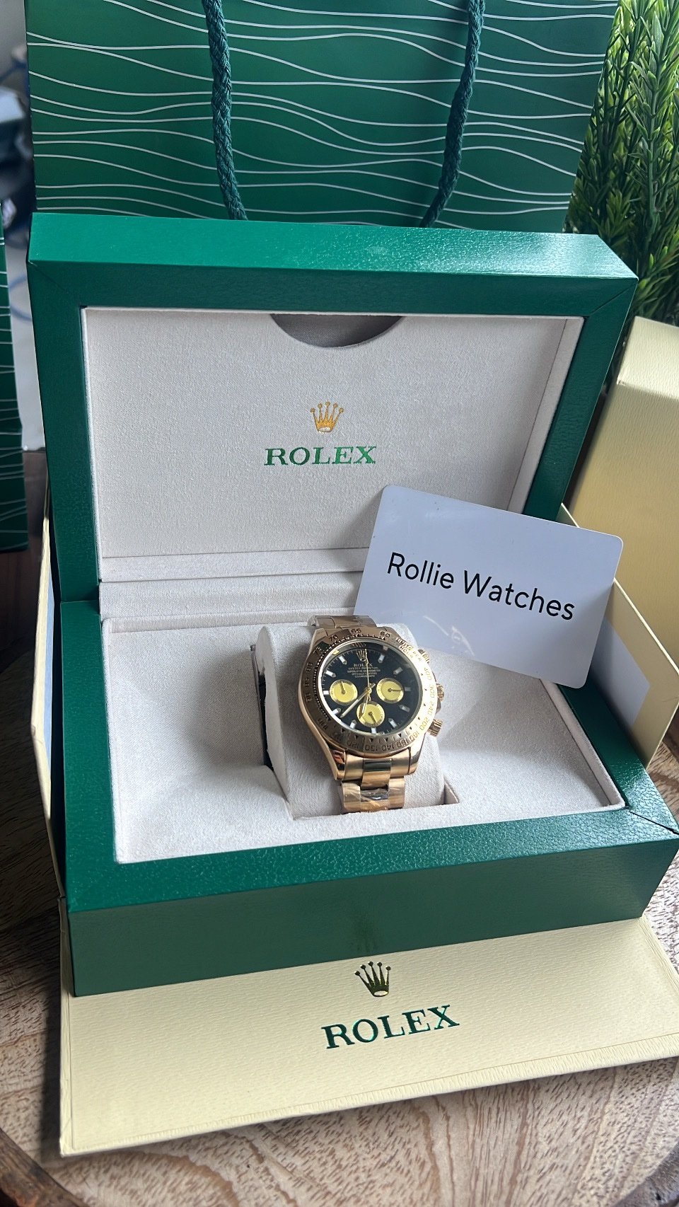 Rolex Oyster Perpetual Daytona Quartz - Image 2