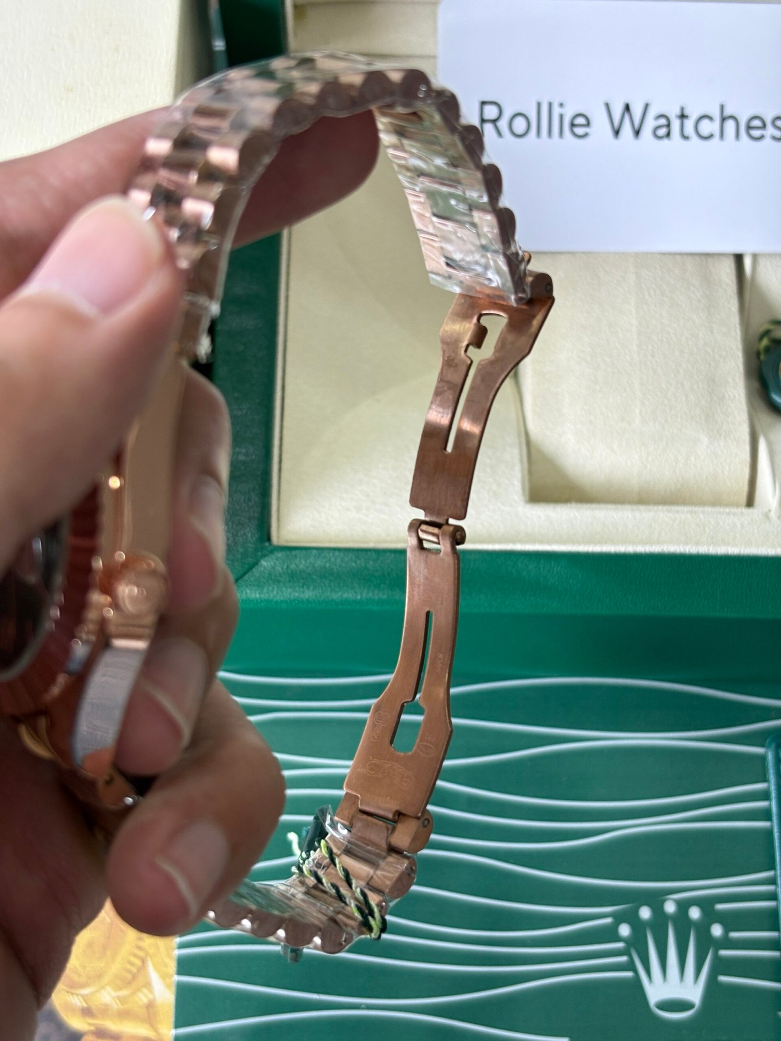 Rolex Oyster Perpectual Day Date Quartz - Image 4