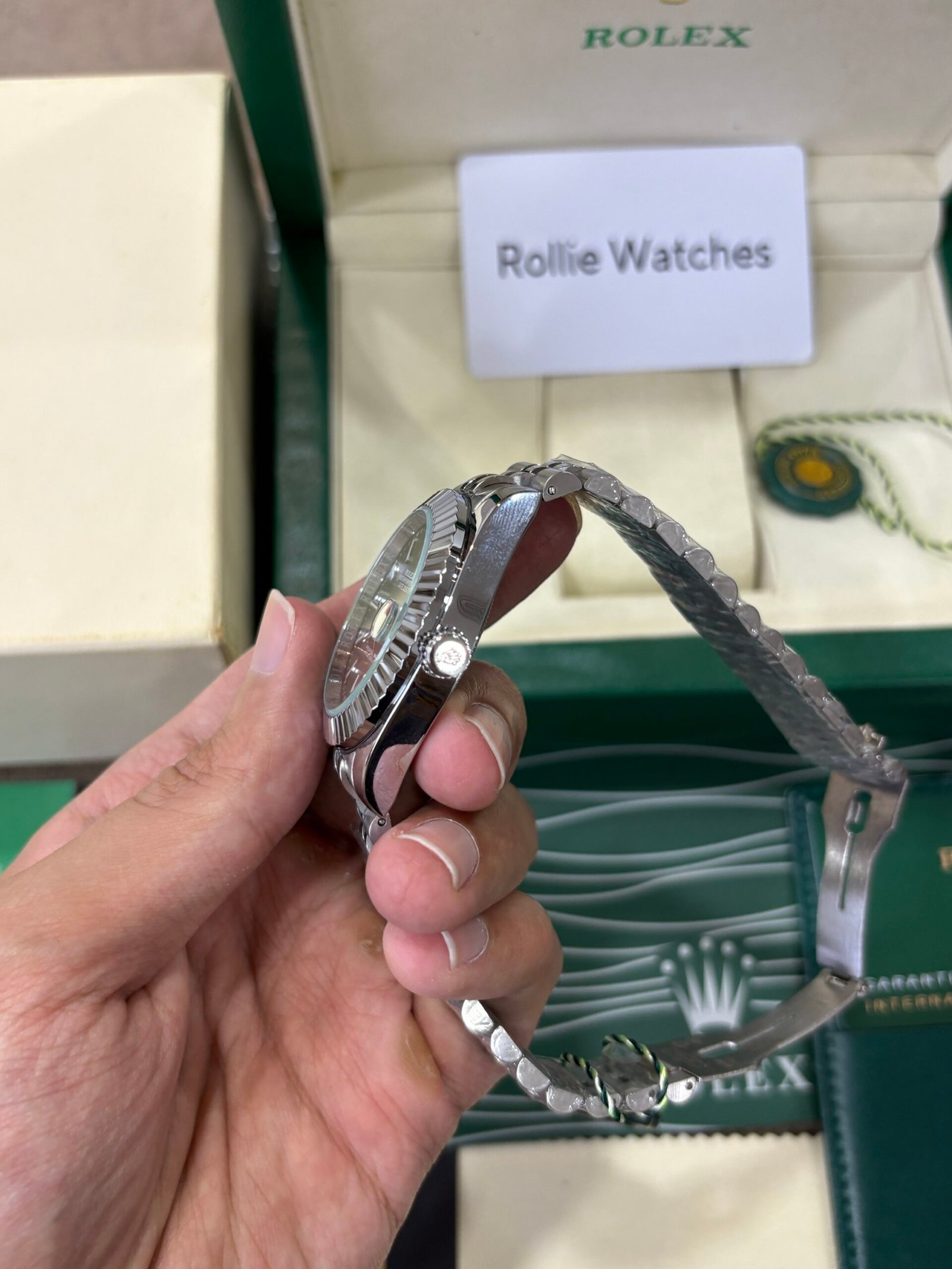 Rolex Oyster Perpetual Date Just Quartz - Image 2