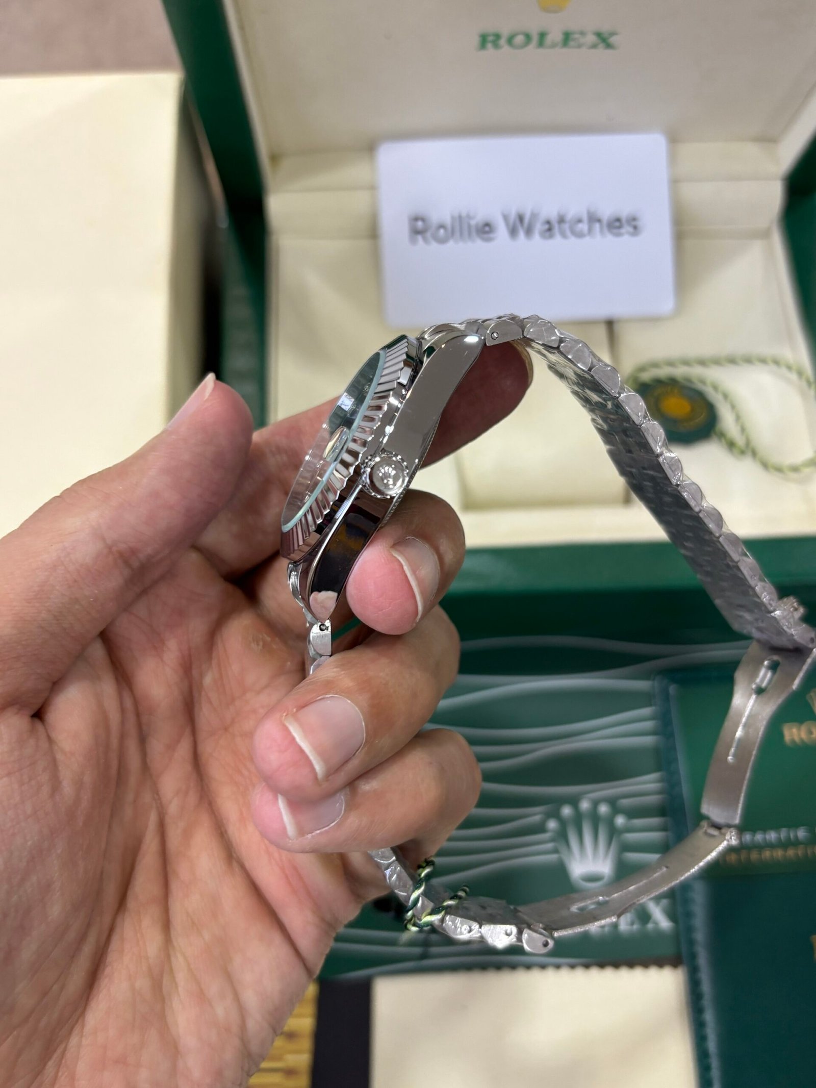 Rolex Oyster Perpetual Date Just Quartz - Image 6