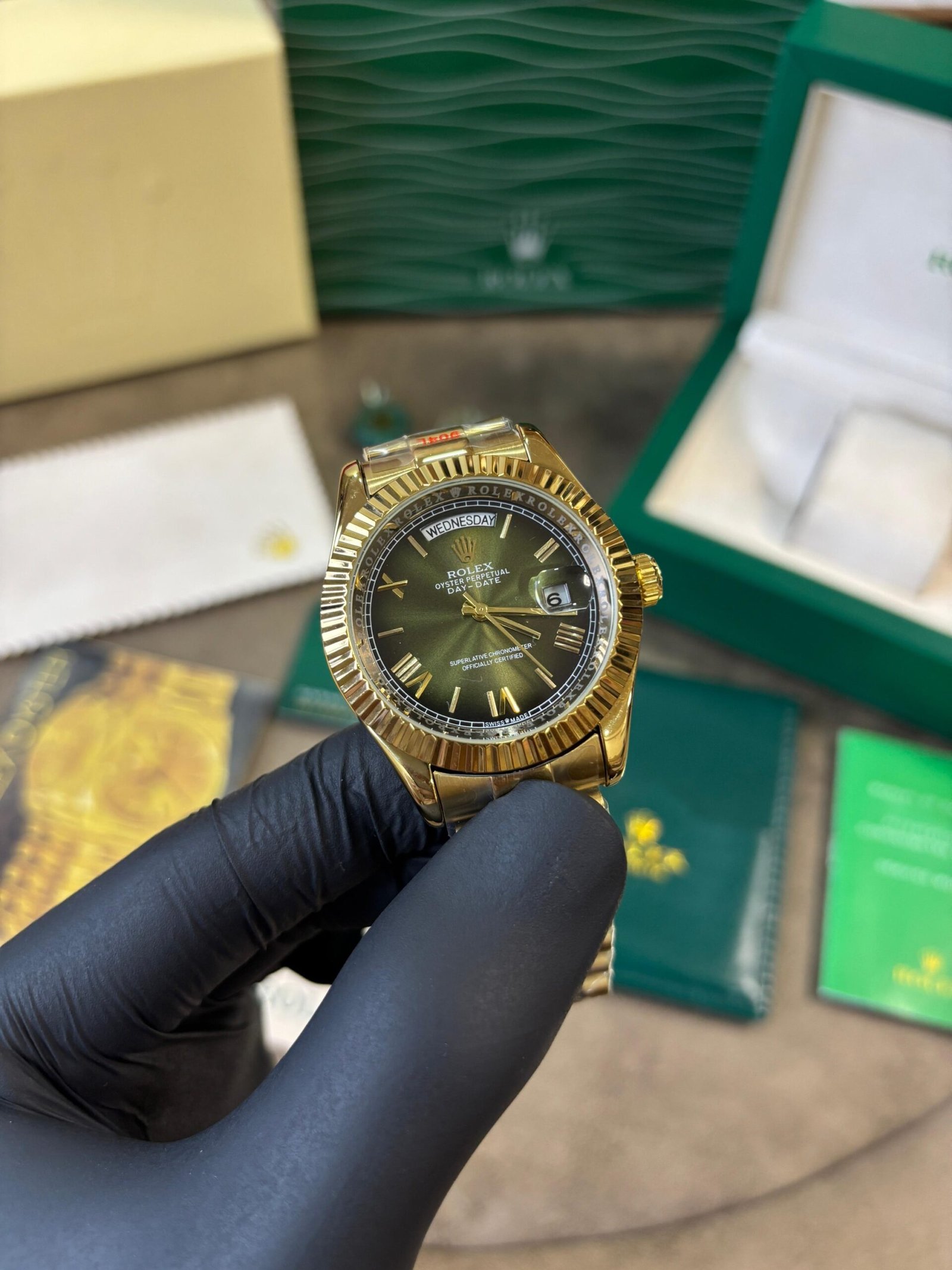 Rolex Oyster perpetual Day Date Automatic Gold Green - Image 2
