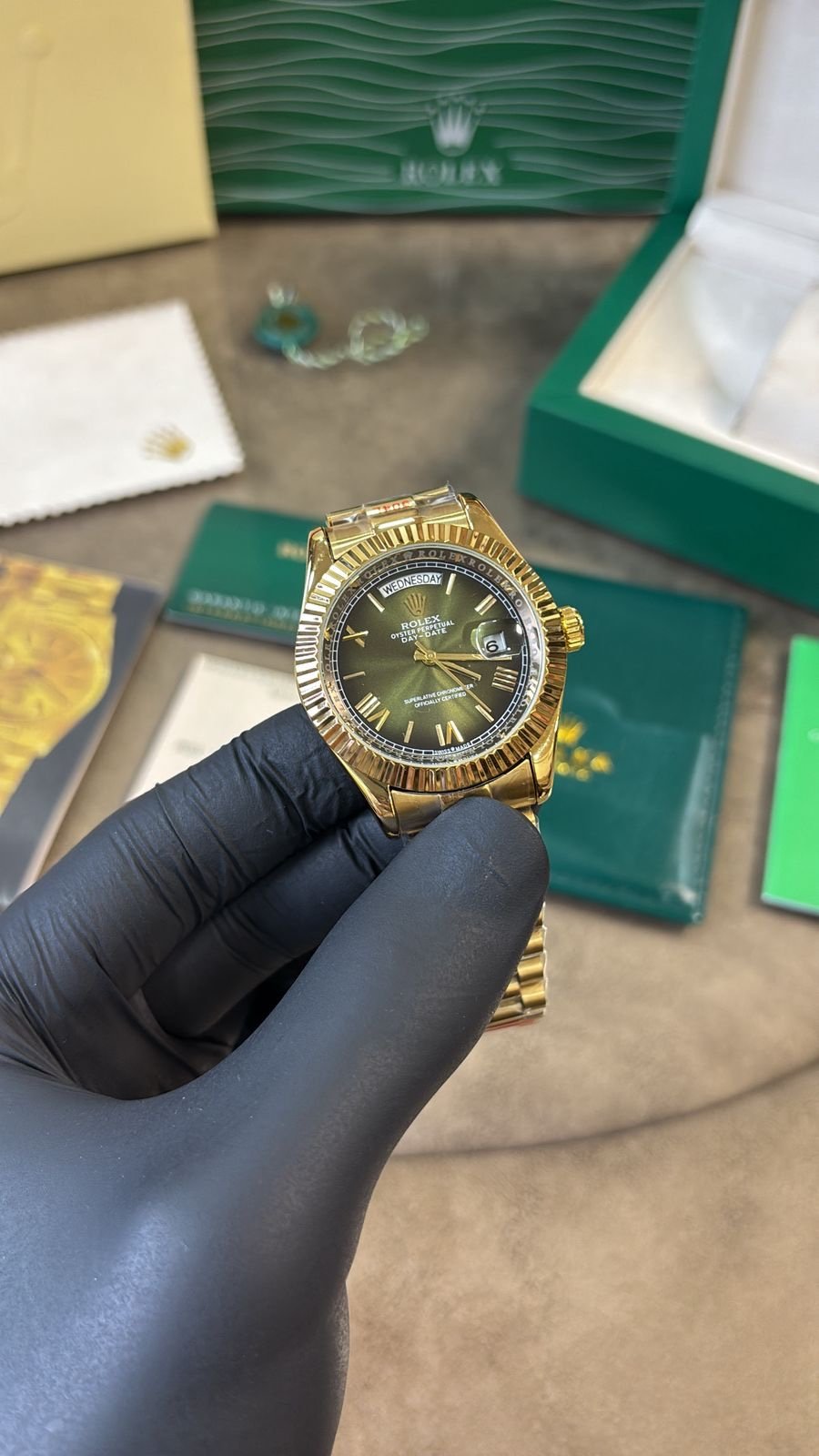 Rolex Oyster perpetual Day Date Automatic Gold Green - Image 7