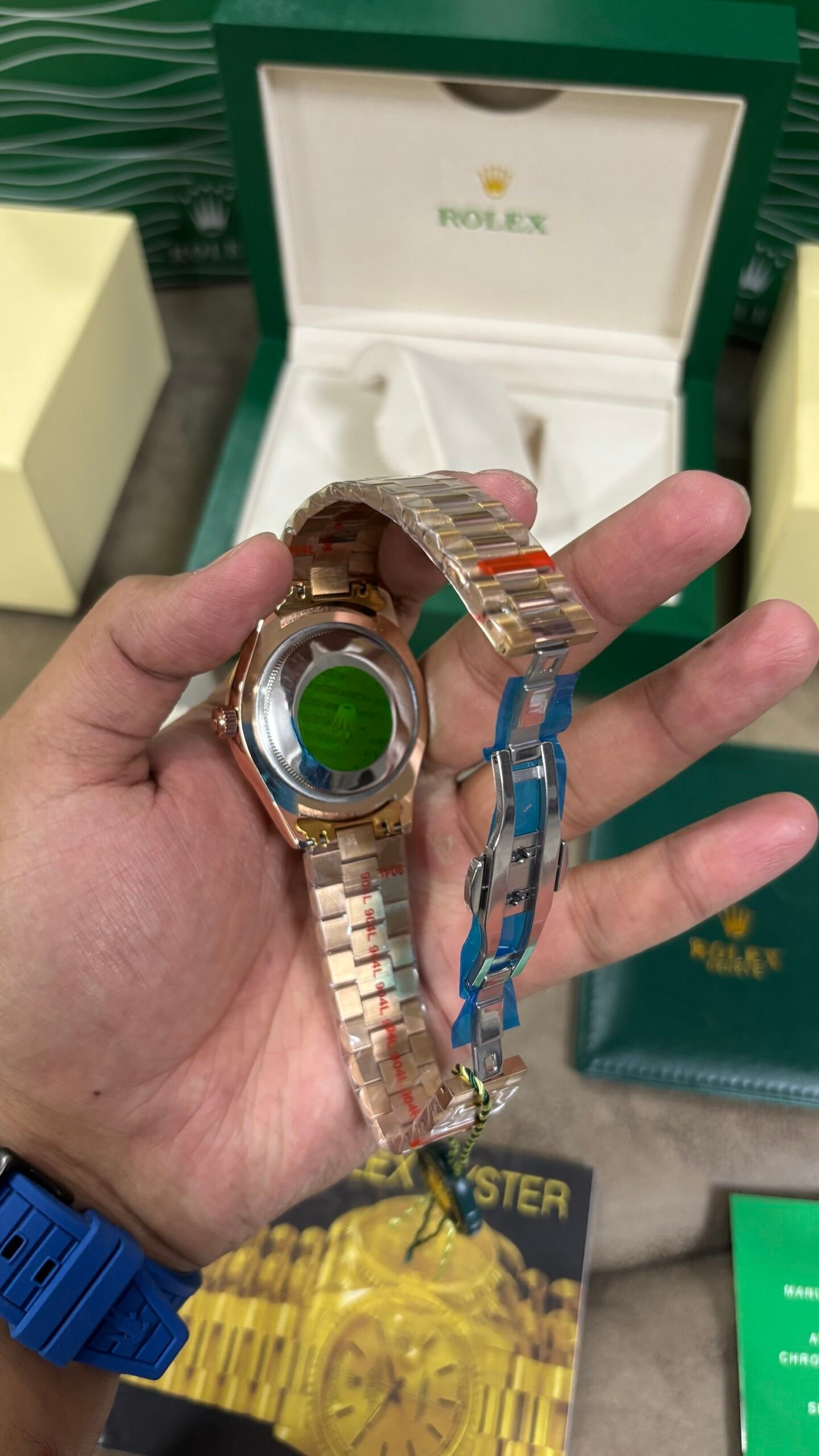 ROLEX OYSTER PERPETUAL DAY DATE - Image 3