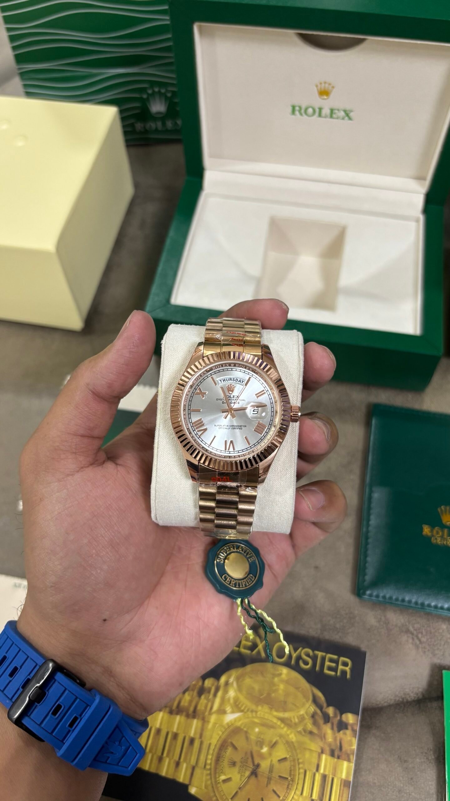 ROLEX OYSTER PERPETUAL DAY DATE - Image 2